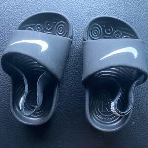 Baby Nike sandals 4c